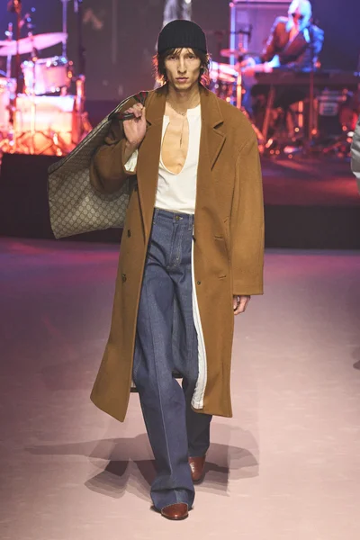 Look 7